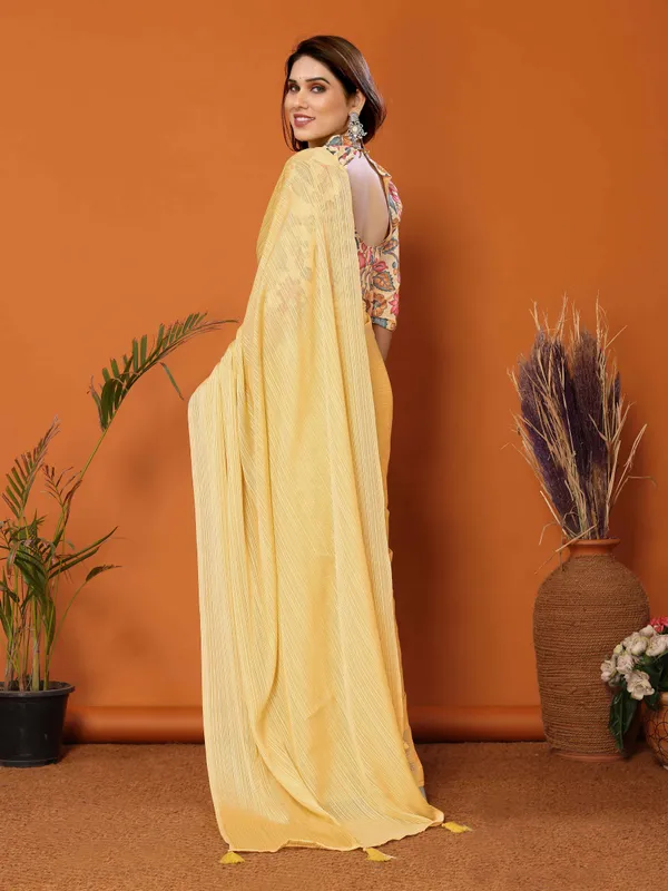 Chiffon_Plain_Saree_With_Kalamkari_Digital_Print_Blouse
