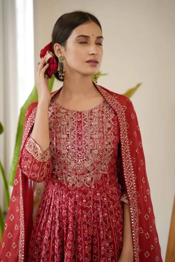 Red_Bandhani_Embroidered_Anarkali_Suit_Set_For_Women