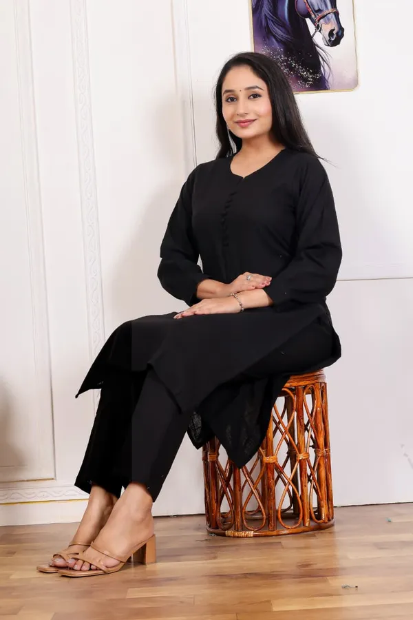 Black_Straight_Kurta_Set_For_Women
