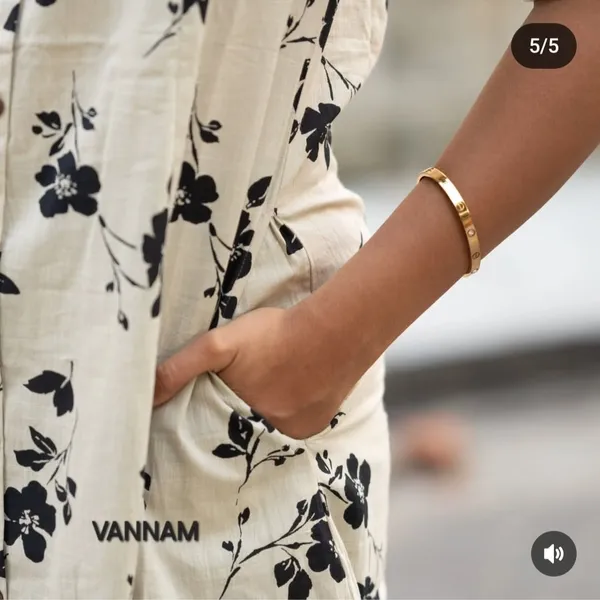 Off_White_A_Line_Floral_Print_Button_Down_Kurti_For_Women