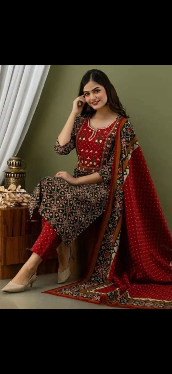 Red_And_Black_Printed_Salwar_Suit_Set_For_Women