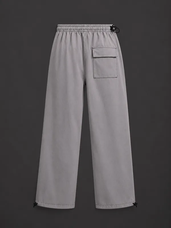 Emberline_Cargo_Pants_Grey