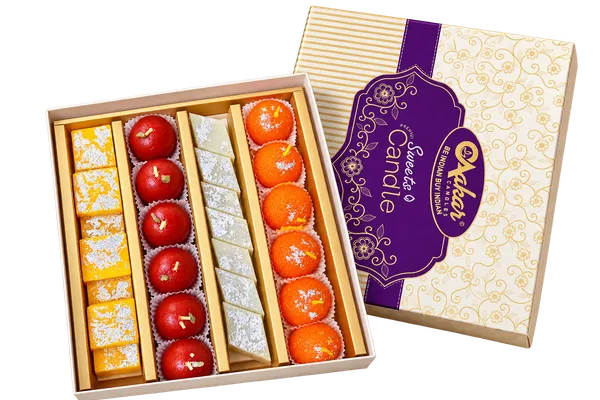 Premium_Sweets_&_Candles_Gift_Box