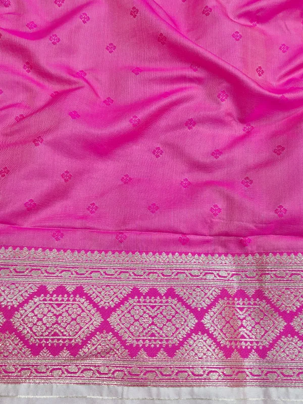 Cream_And_Pink_Printed_Saree_for_Women