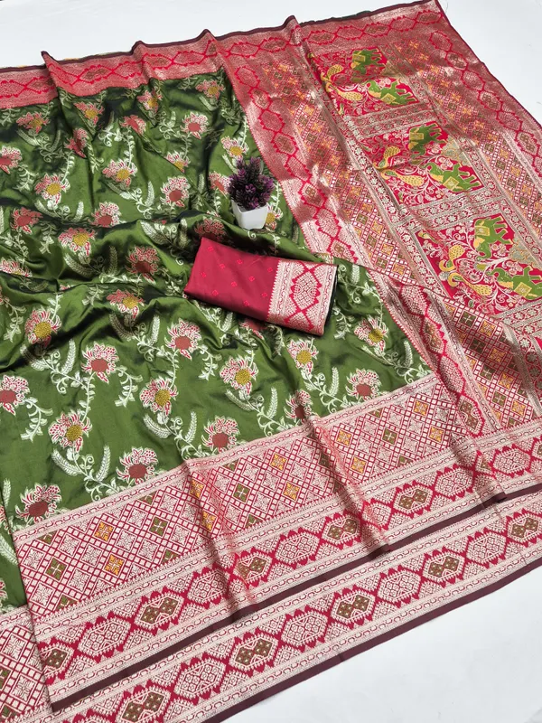 Green_Floral_Print_Saree_for_Women