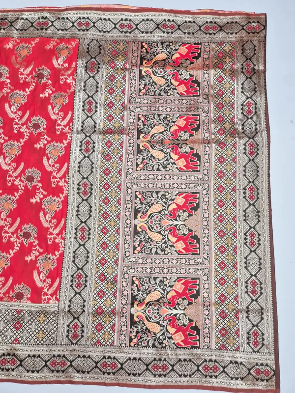 Red_Printed_Saree_for_Women