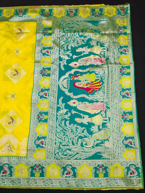 Yellow_And_Green_Banarasi_Silk_Saree_And_Unstitched_Blouse_For_Women