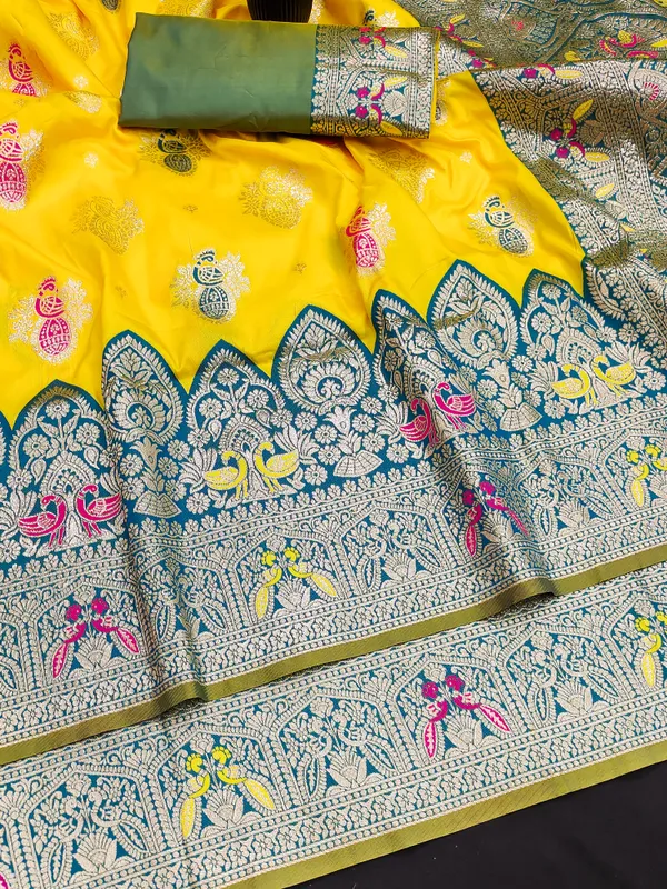 Yellow_And_Green_Banarasi_Silk_Saree_And_Unstitched_Blouse_For_Women