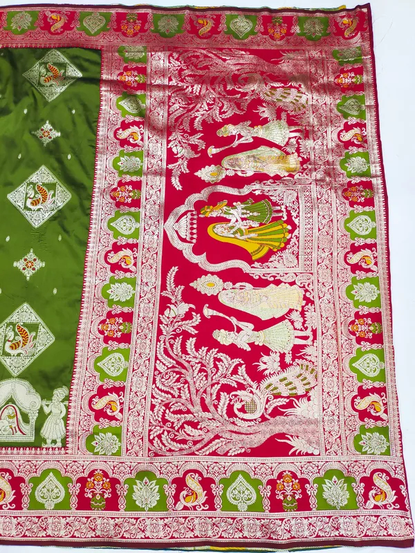 Mehendi_And_Red_Banarasi_Silk_Saree_And_Unstitched_Blouse_For_Women