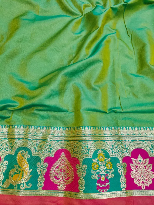 Rani_And_Green_Banarasi_Silk_Saree_And_Unstitched_Blouse_For_Women