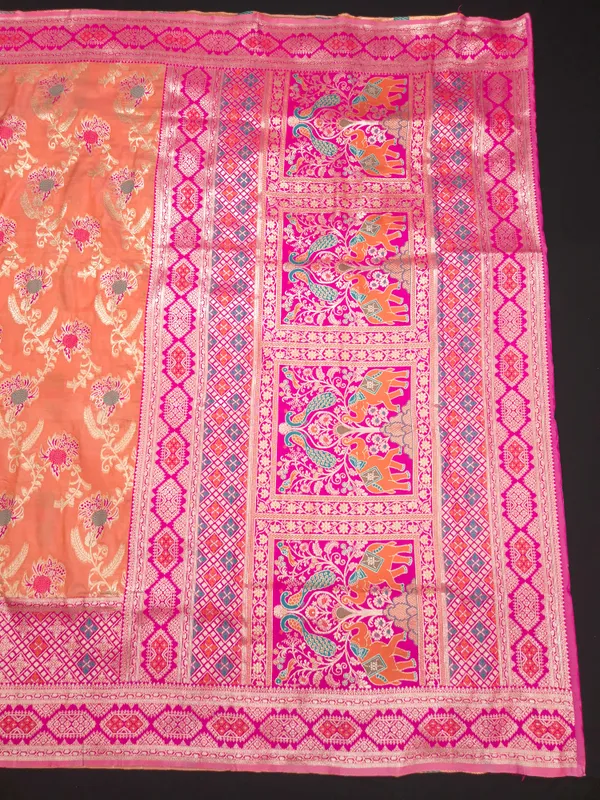 Peach_Floral_Motif_Saree_for_Women