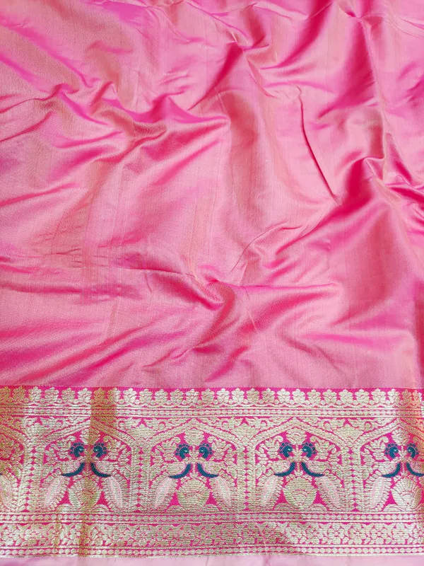Deep_Pink_And_Pink_Banarasi_Silk_Saree_And_Unstitched_Blouse_For_Women