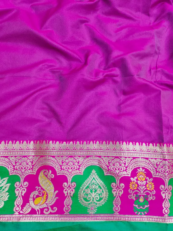 Green_And_Rani_Banarasi_Silk_Saree_And_Unstitched_Blouse_For_Women