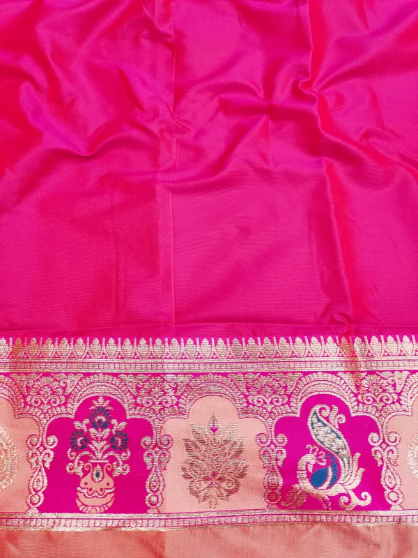 Peach_And_Rani_Banarasi_Silk_Saree_And_Unstitched_Blouse_For_Women