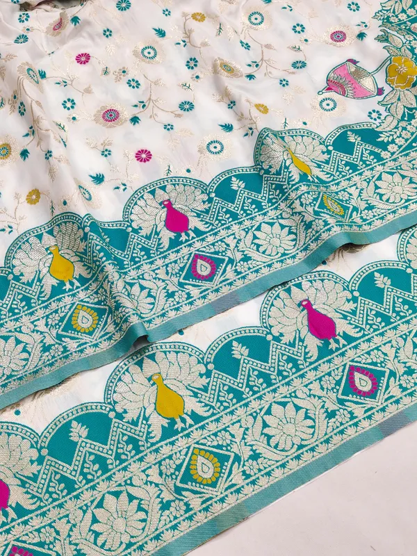Rama_Banarasi_Silk_Saree_And_Unstitched_Blouse_For_Women
