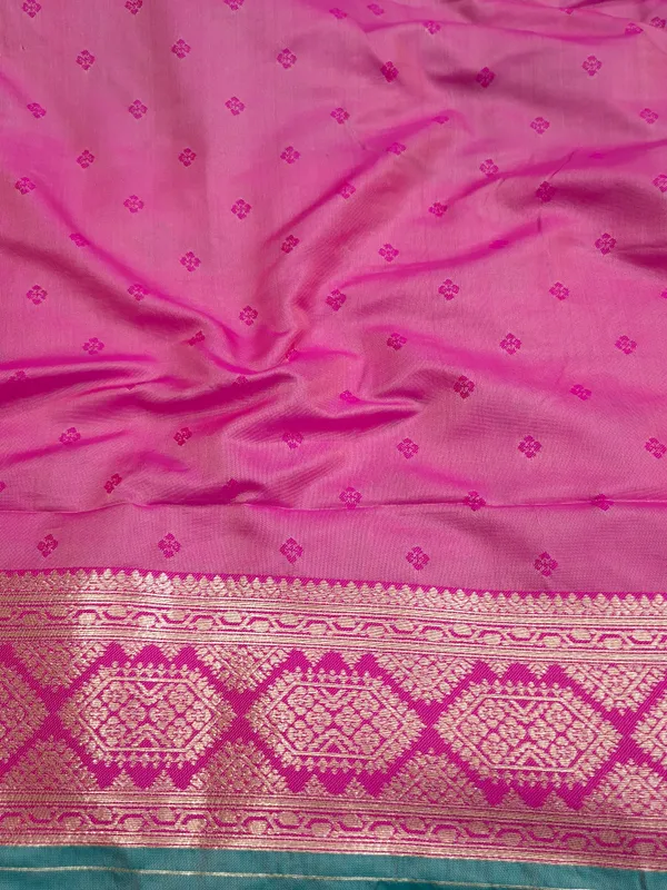 Teal_Woven_Ethnic_Saree_for_Women
