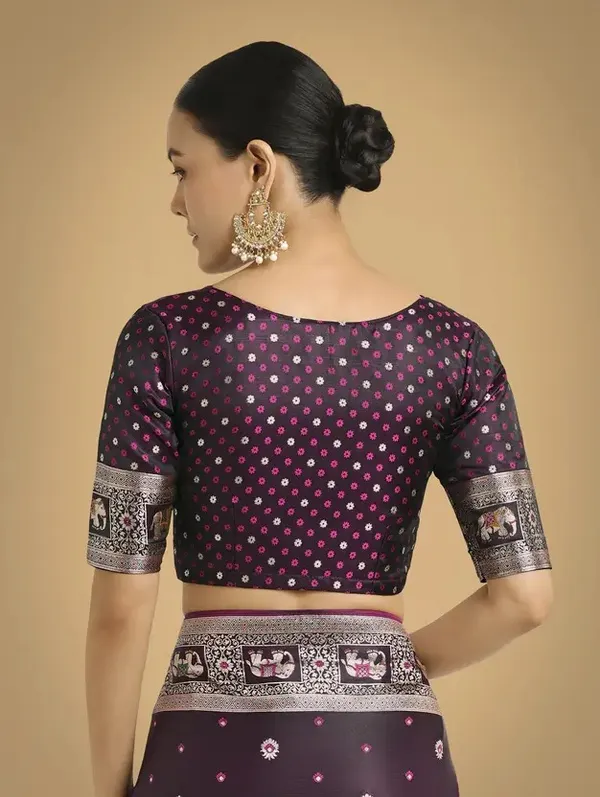 Elegant_Rani_Saree_with_Designer_Border