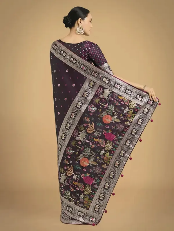 Elegant_Rani_Saree_with_Designer_Border