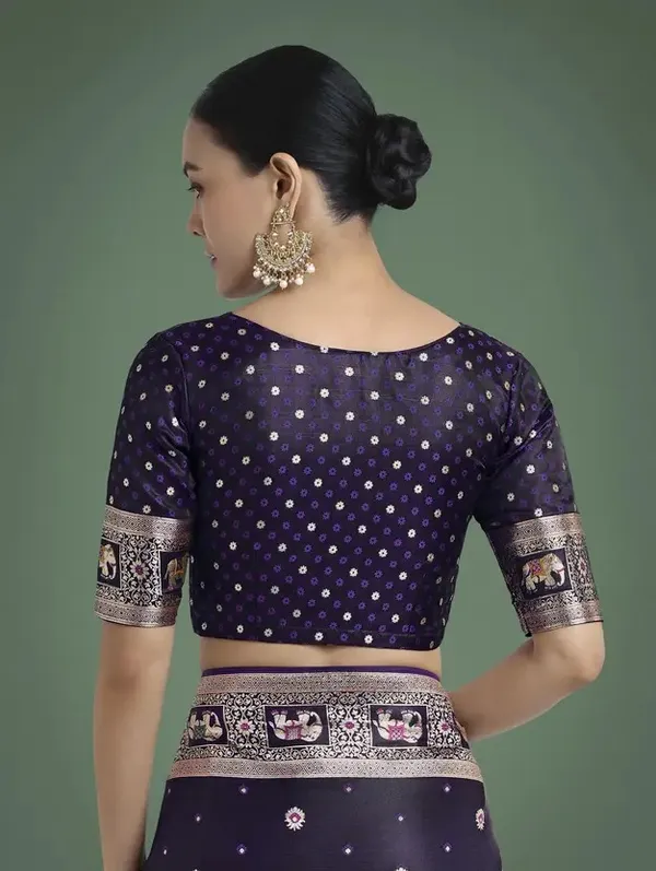 Elegant_Wine_Saree_with_Designer_Border