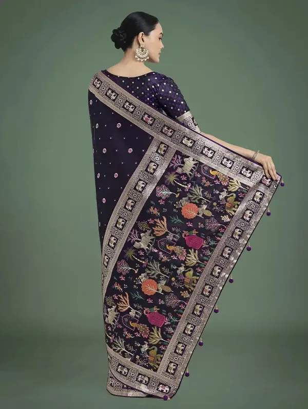 Elegant_Wine_Saree_with_Designer_Border