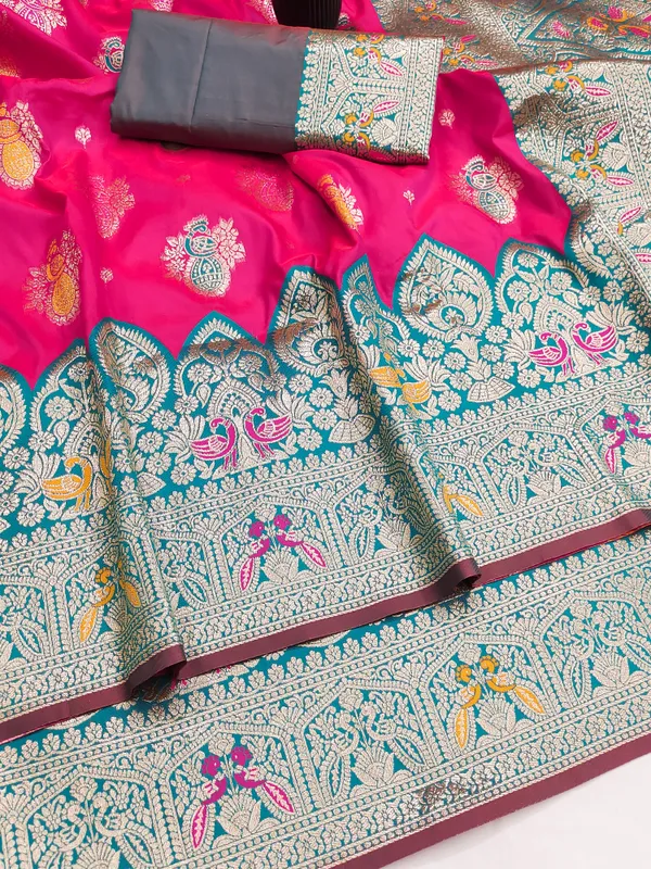 Rani_And_Green_Banarasi_Silk_Saree_And_Unstitched_Blouse_For_Women