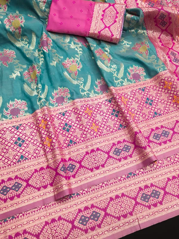 Teal_Woven_Ethnic_Saree_for_Women