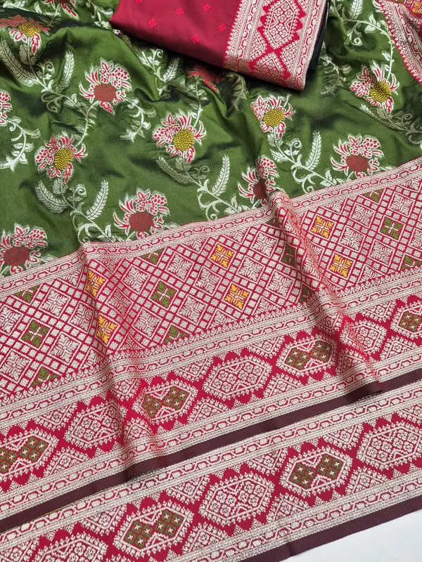 Green_Floral_Print_Saree_for_Women