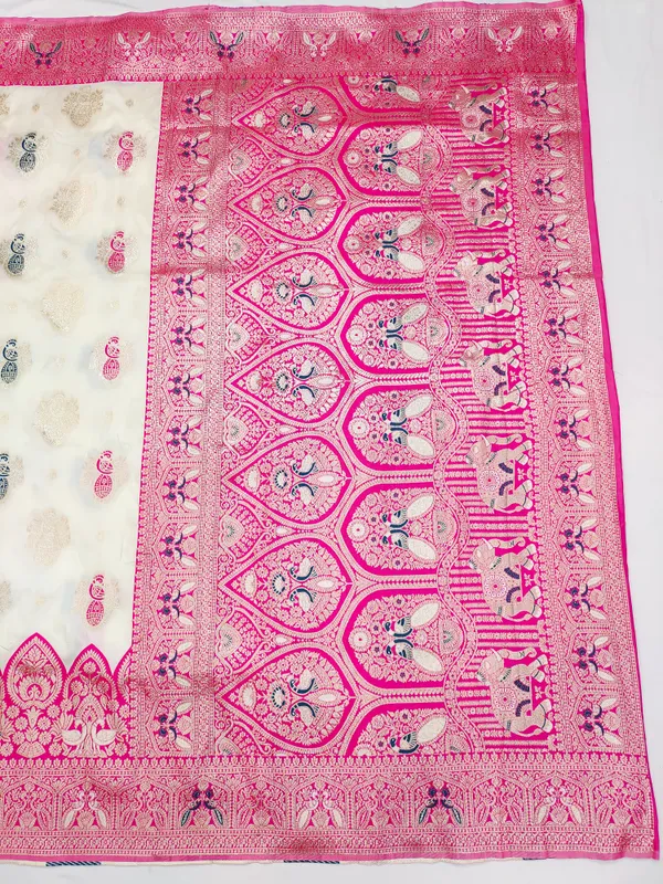 Cream_And_Pink_Banarasi_Silk_Saree_And_Unstitched_Blouse_For_Women