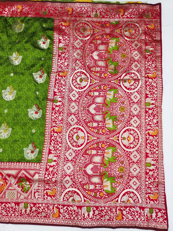 Green_Traditional_Saree_for_Women