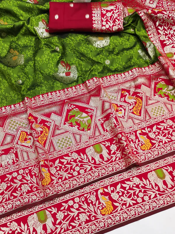 Green_Traditional_Saree_for_Women