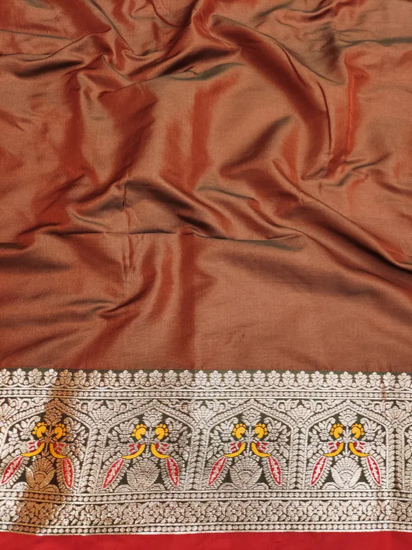 Red_And_Green_Banarasi_Silk_Saree_And_Unstitched_Blouse_For_Women