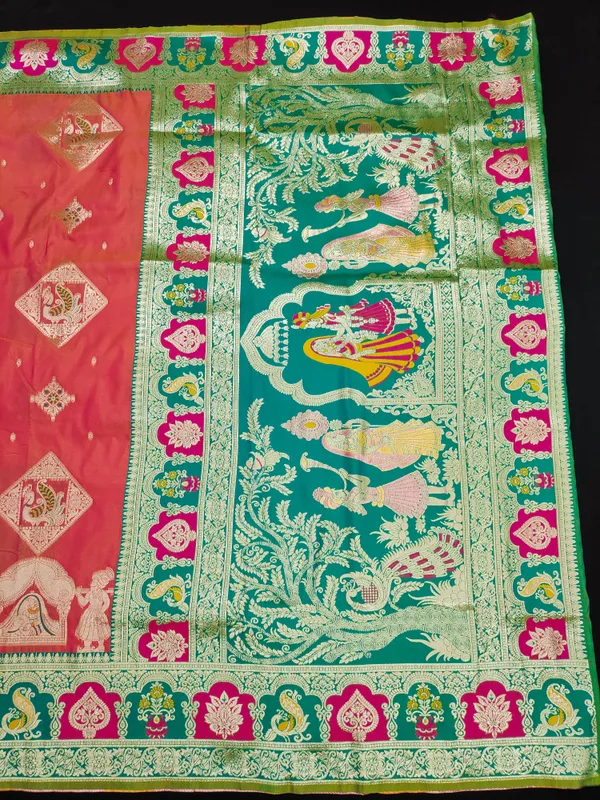 Rani_And_Green_Banarasi_Silk_Saree_And_Unstitched_Blouse_For_Women