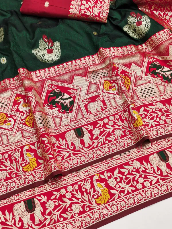 Green_Brocade_Saree_With_Red_Border_for_Women
