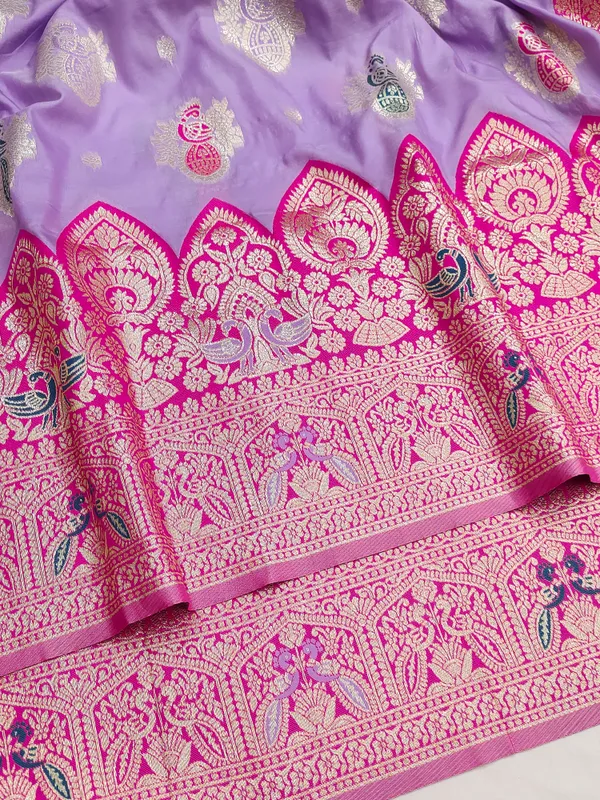 Lavender_And_Pink_Banarasi_Silk_Saree_And_Unstitched_Blouse_For_Women