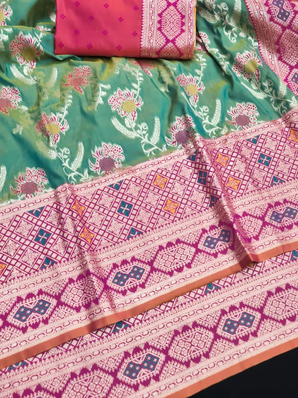 Green_Woven_Saree_for_Women