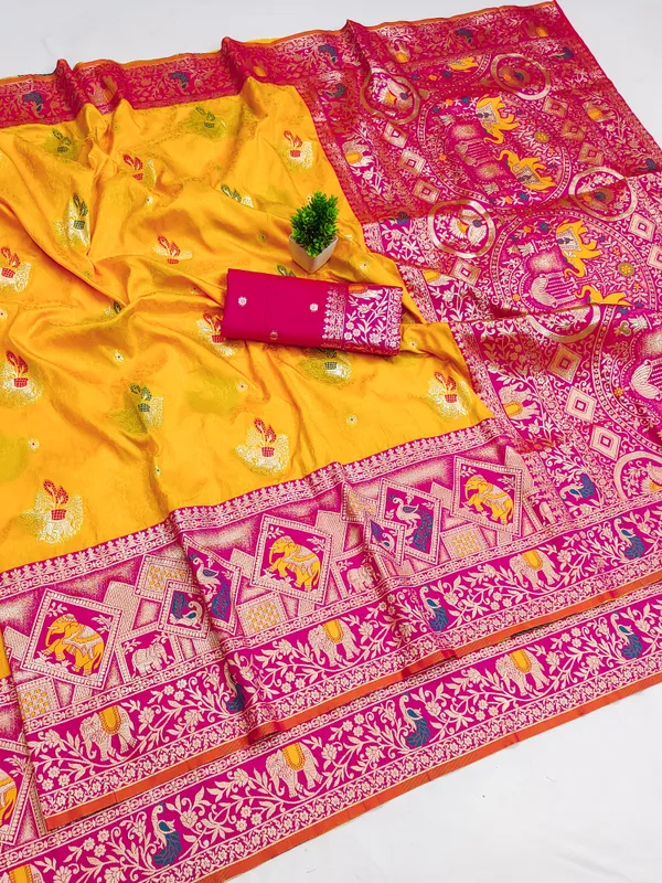 Pink_And_Yellow_Traditional_Motif_Saree_for_Women