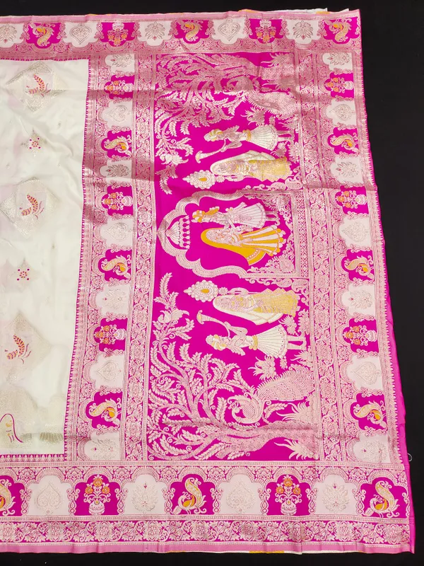 Cream_And_Pink_Banarasi_Silk_Saree_And_Unstitched_Blouse_For_Women