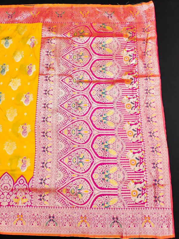 Gold_And_Rani_Banarasi_Silk_Saree_And_Unstitched_Blouse_For_Women