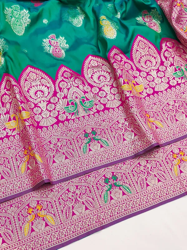Green_And_Rani_Banarasi_Silk_Saree_And_Unstitched_Blouse_For_Women