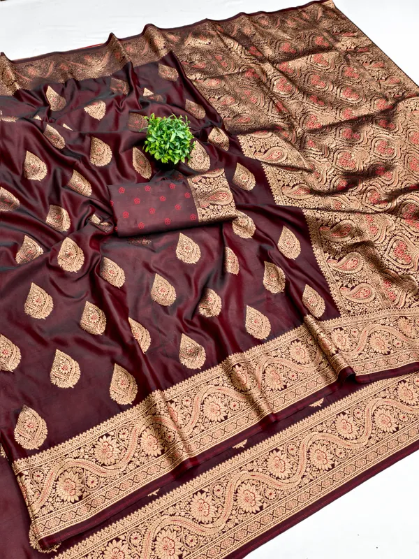 Royal_Red_Banarasi_Silk_Saree_with_Rich_Gold_Zari_Weaving