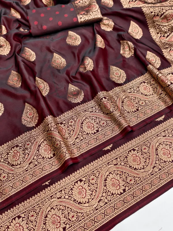 Royal_Red_Banarasi_Silk_Saree_with_Rich_Gold_Zari_Weaving