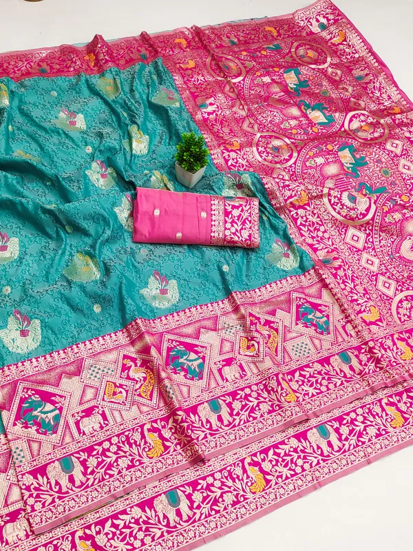Turquoise_Pink_Patterned_Saree_With_Blouse_Piece_for_Women
