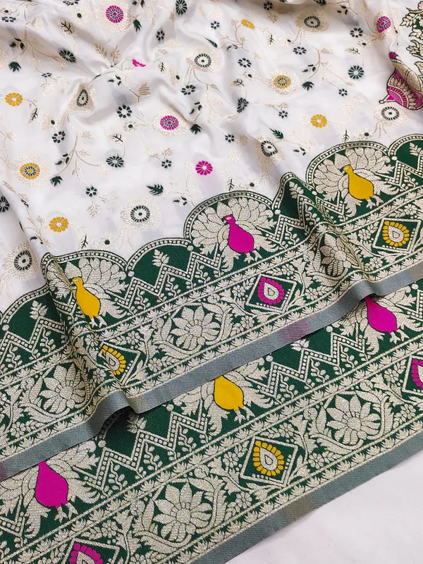 Green_Banarasi_Silk_Saree_And_Unstitched_Blouse_For_Women