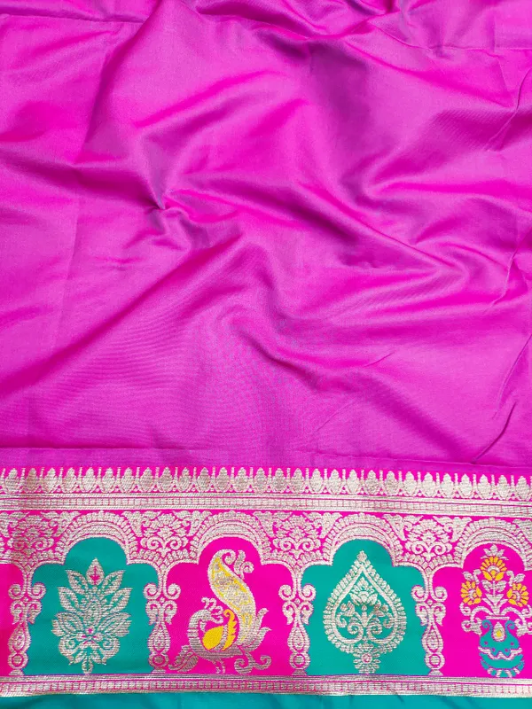 Rama_And_Pink_Banarasi_Silk_Saree_And_Unstitched_Blouse_For_Women