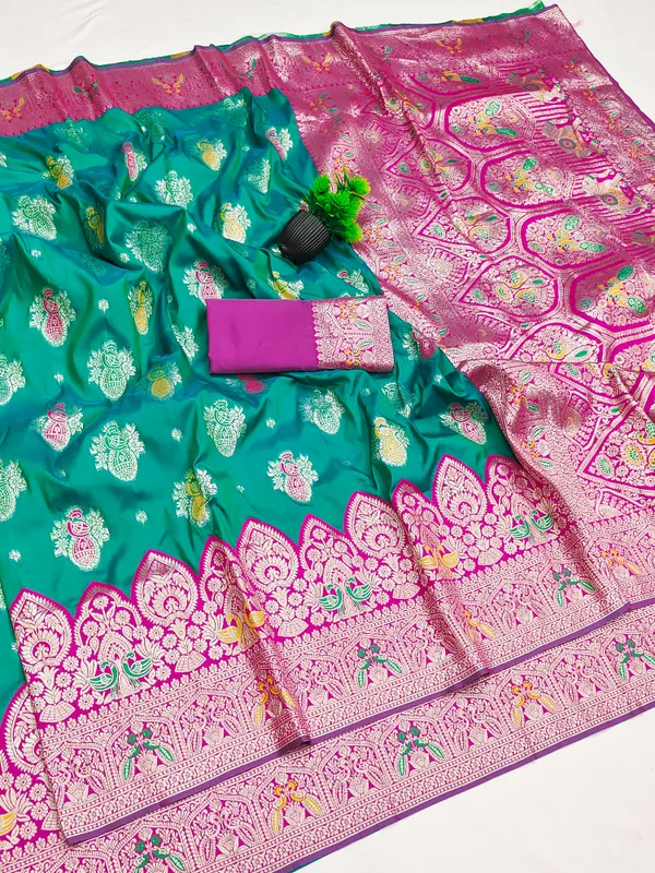 Green_And_Rani_Banarasi_Silk_Saree_And_Unstitched_Blouse_For_Women