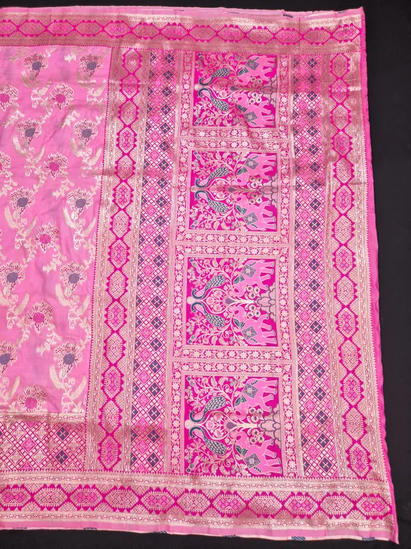 Pink_Printed_Traditional_Saree_for_Women
