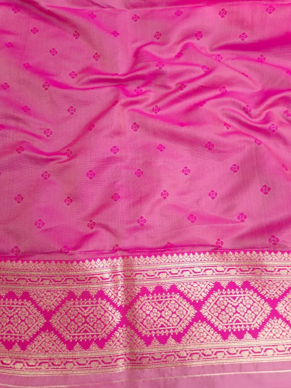 Pink_Printed_Traditional_Saree_for_Women