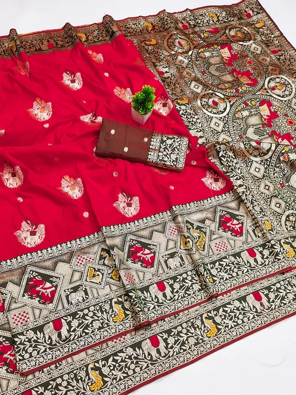 Red_Printed_Saree_for_Women