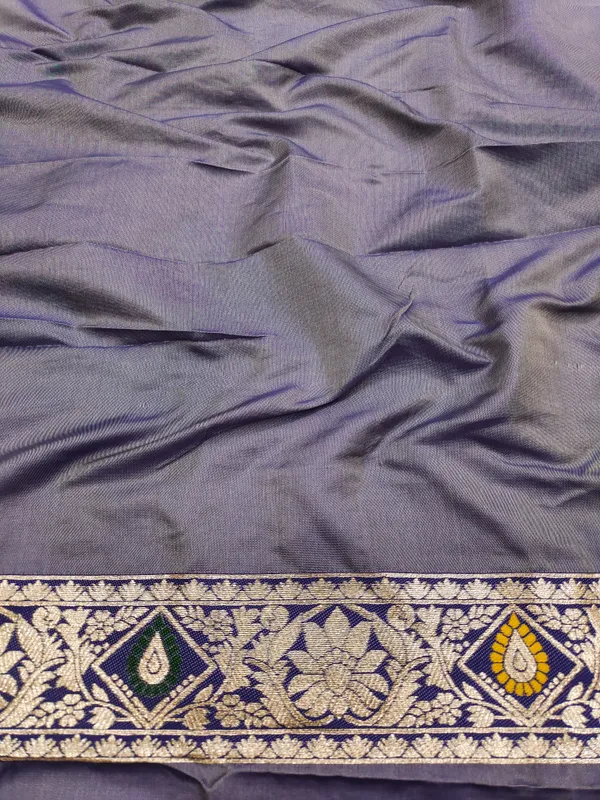 Navy_Blue_Banarasi_Silk_Saree_And_Unstitched_Blouse_For_Women