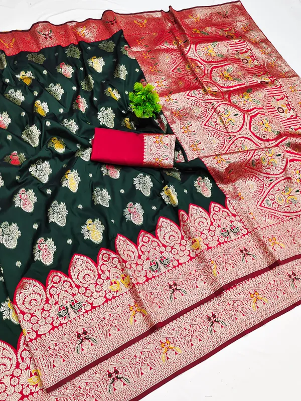 Green_And_Red_Banarasi_Silk_Saree_And_Unstitched_Blouse_For_Women